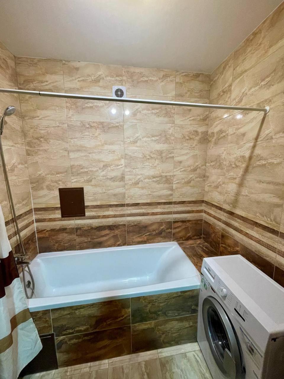 Apartments In Uzhgorod For You. Bagian luar foto