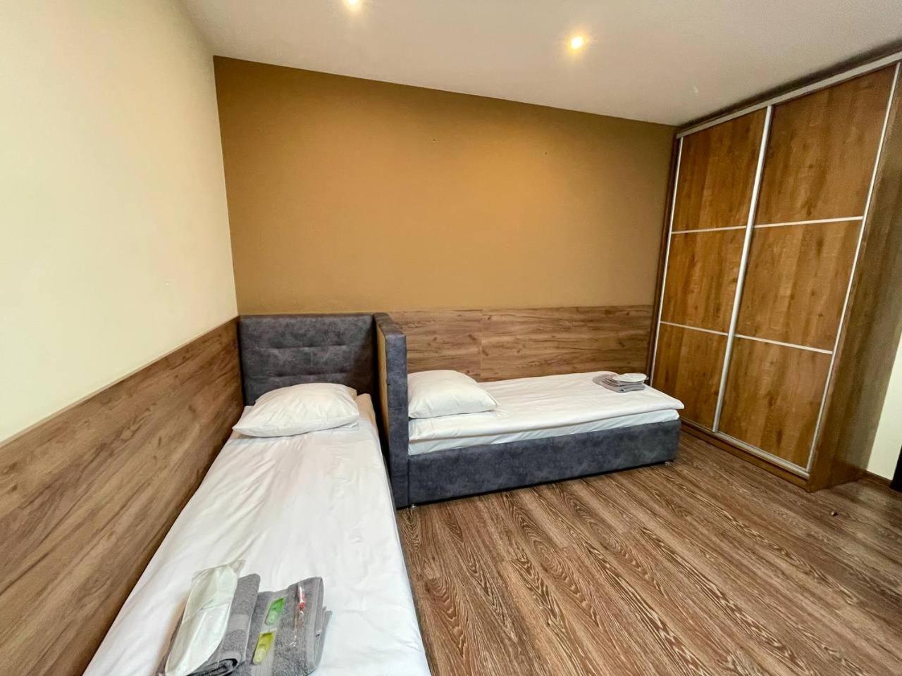 Apartments In Uzhgorod For You. Bagian luar foto